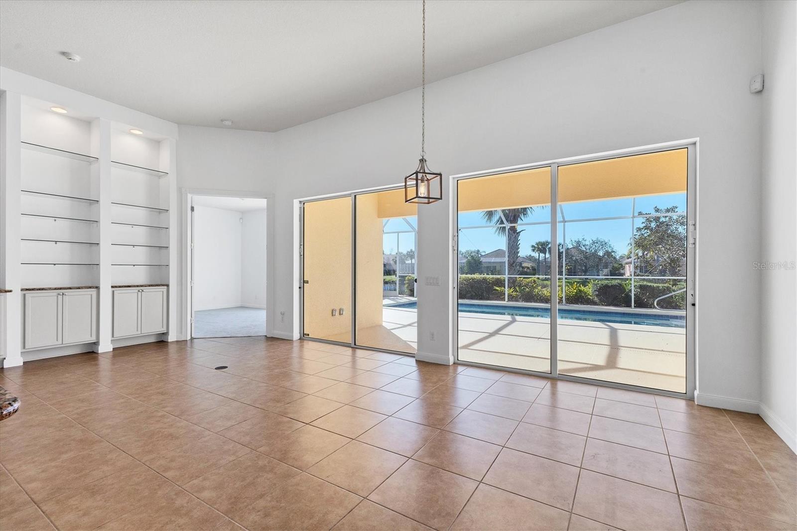 5901 MARIPOSA LN photo 4