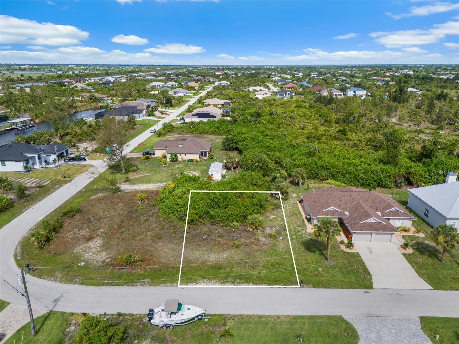 10413 ATENIA ST photo 5