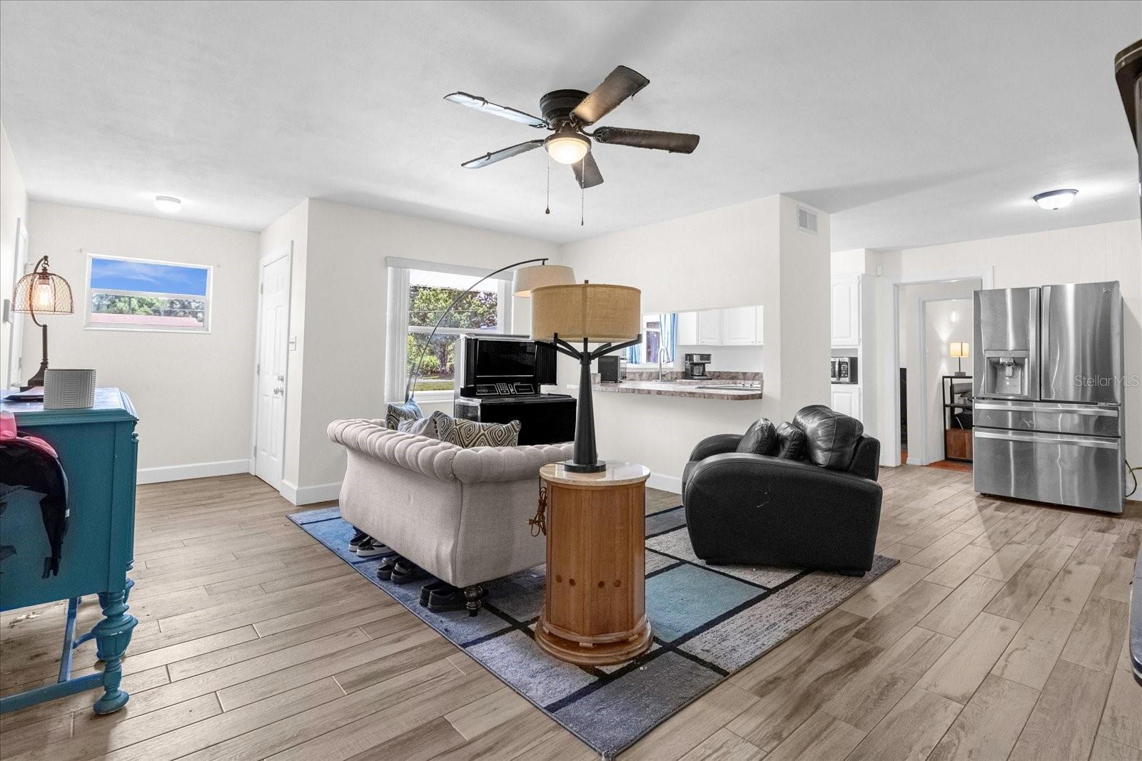 37102 OAK LN photo 5