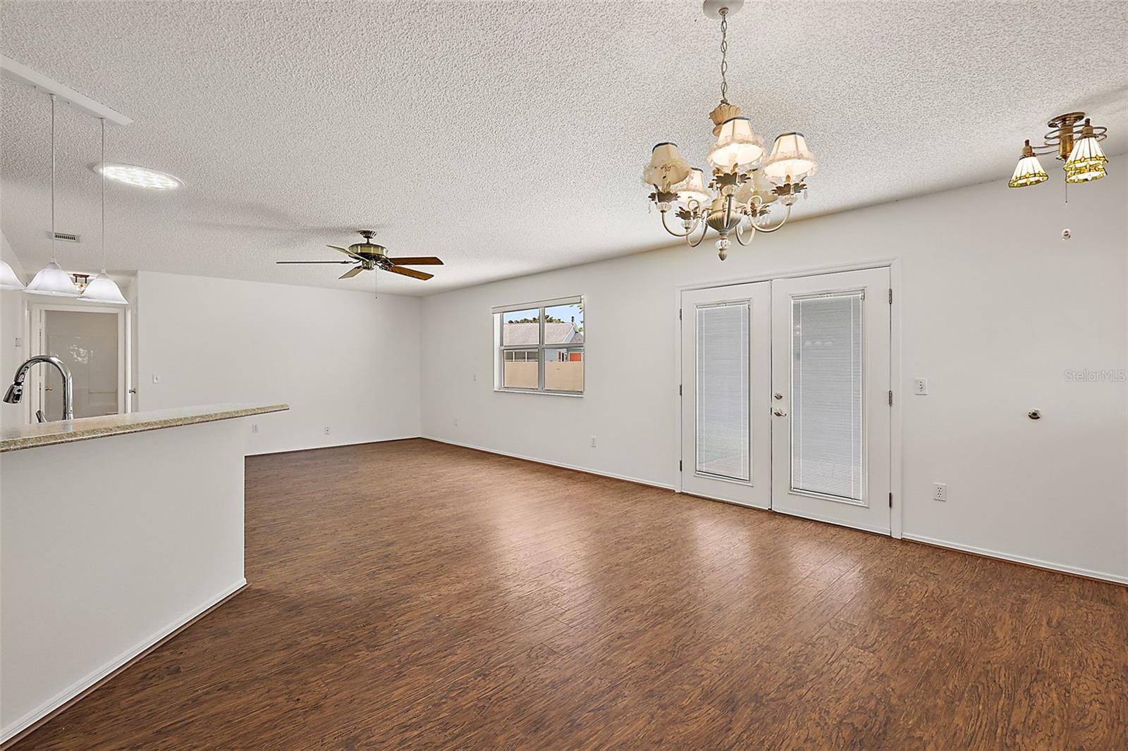 732 ANGELITA AVE photo 4