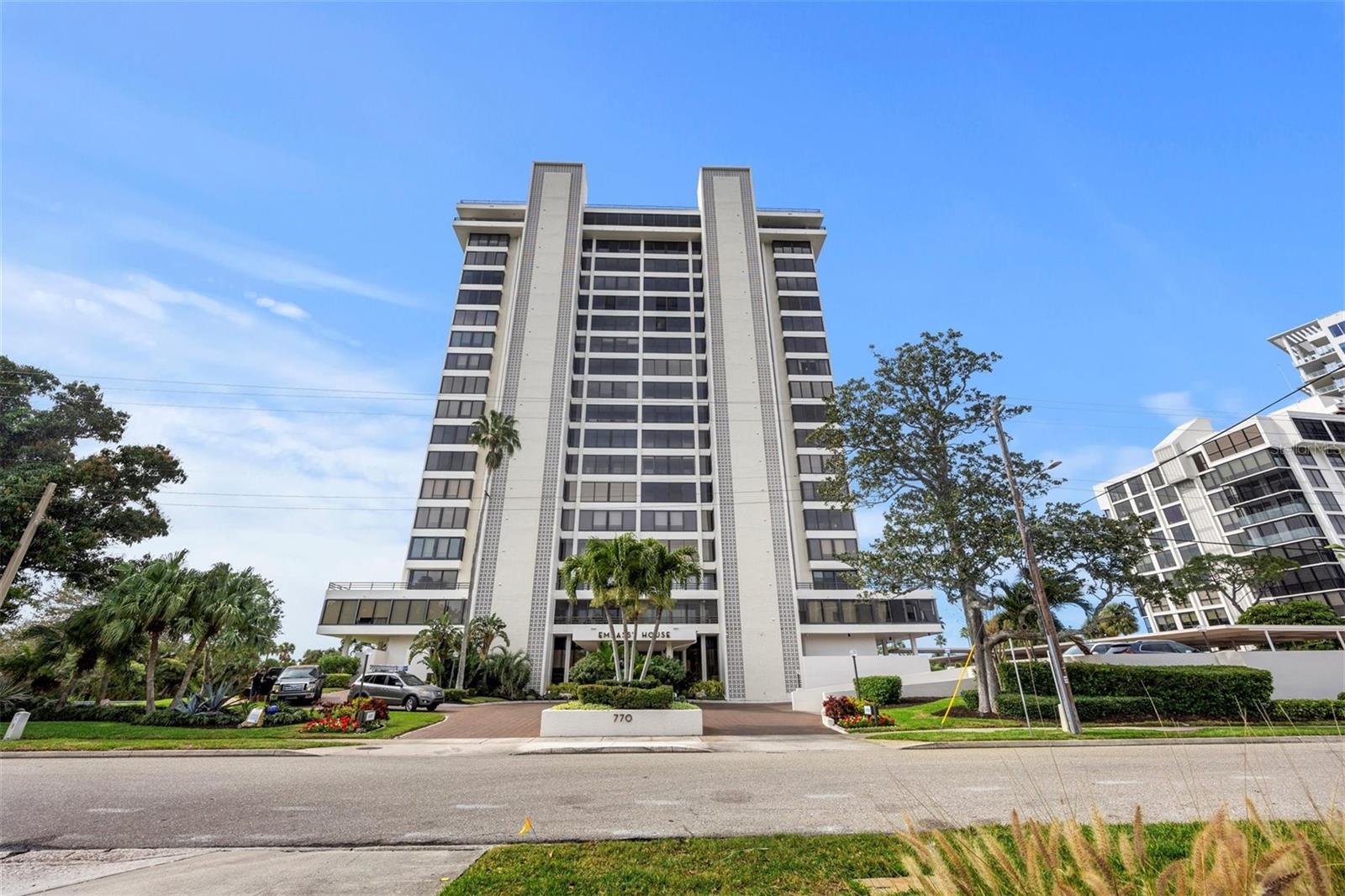 770 S PALM AVE #1001 photo 2