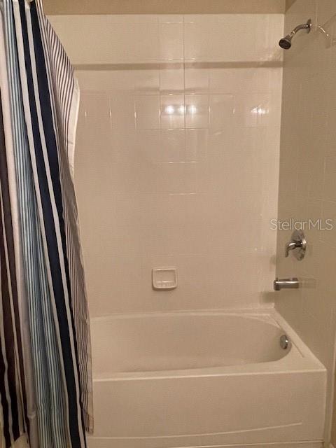 4906 LUGE LN photo 2