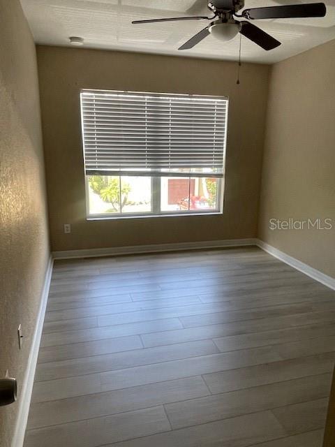 4906 LUGE LN photo 5
