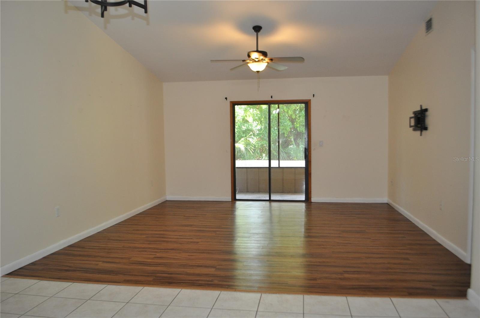 22 VILLAGE DR photo 5