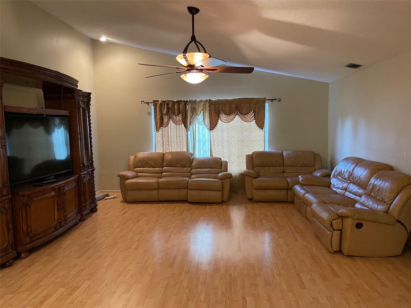 6336 WOODEN ST photo 2