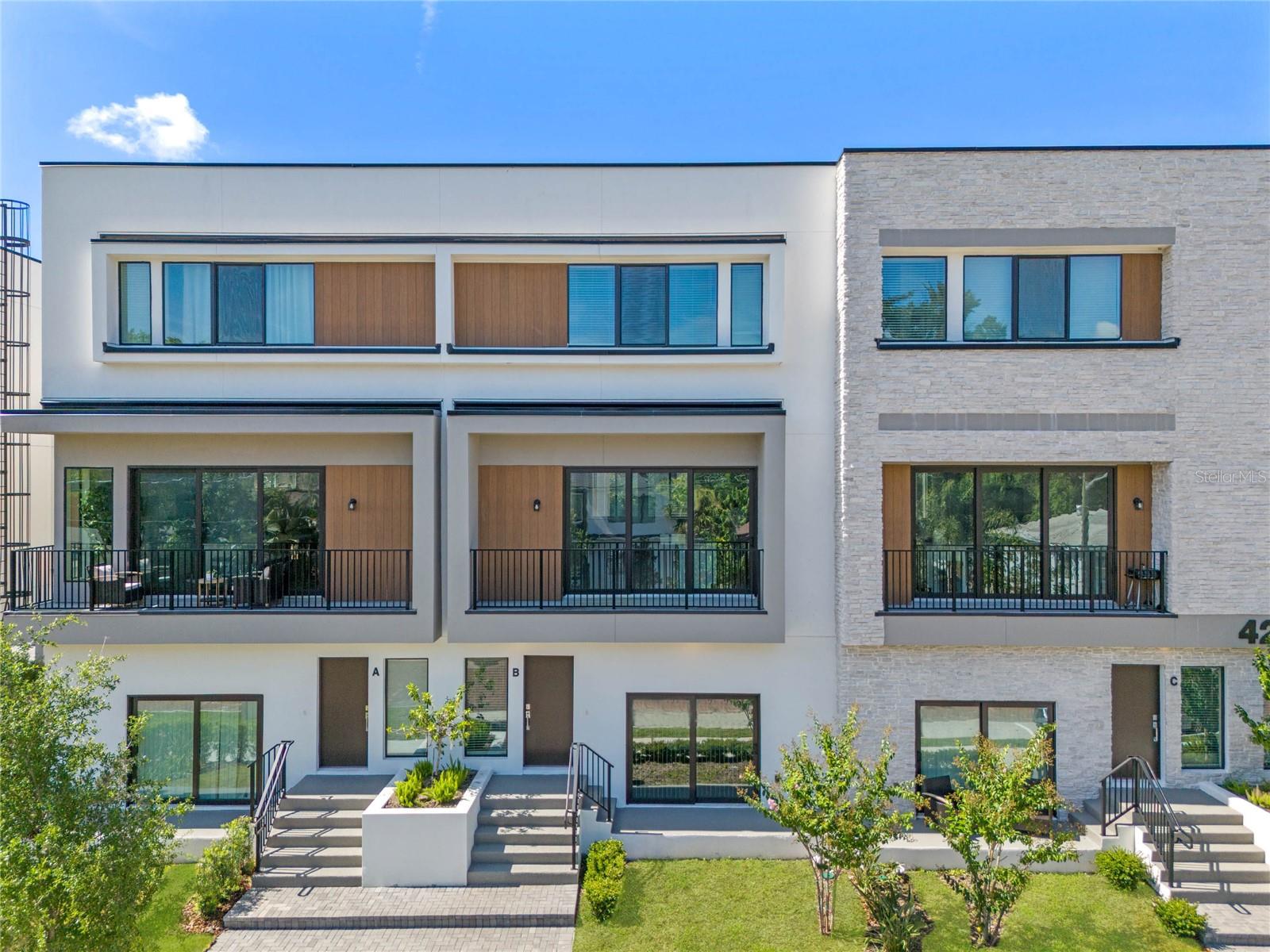 38 W HARDING ST #B photo 2