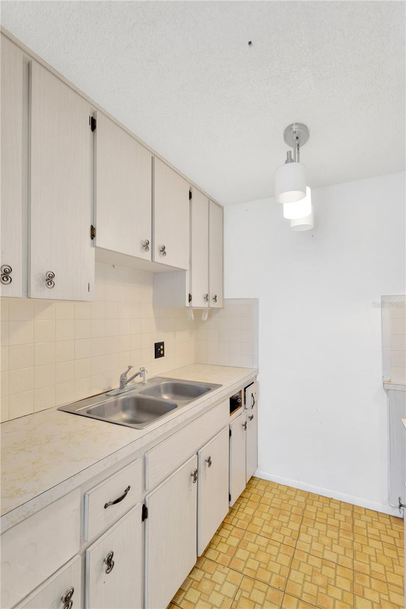 4936 HAZNER ST photo 3