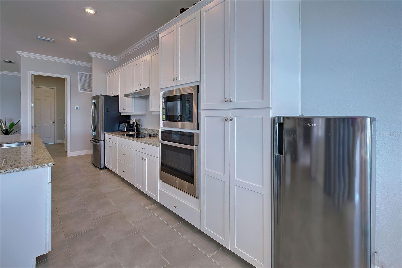 15240 SPANISH POINT DR photo 2