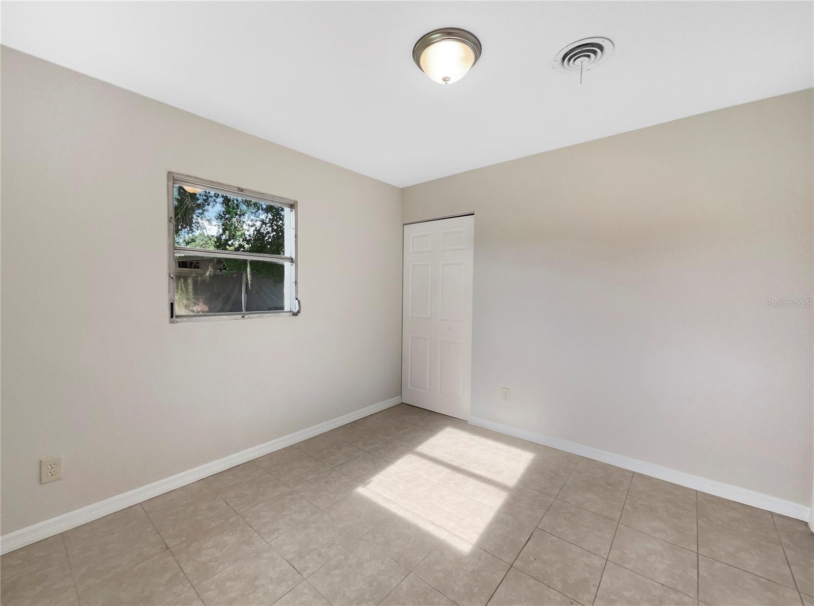 803 PLUMOSA AVE photo 3