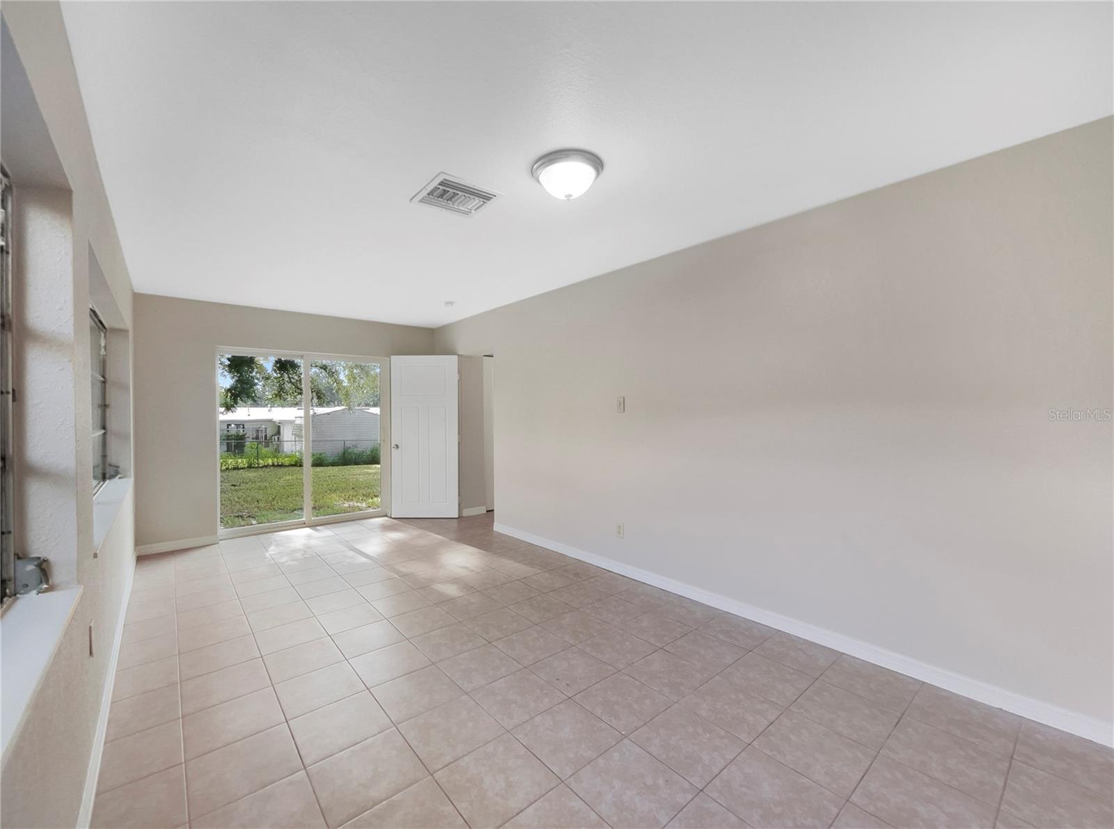 803 PLUMOSA AVE photo 4