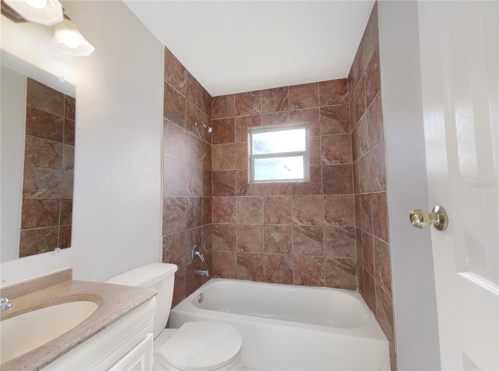 803 PLUMOSA AVE photo 5