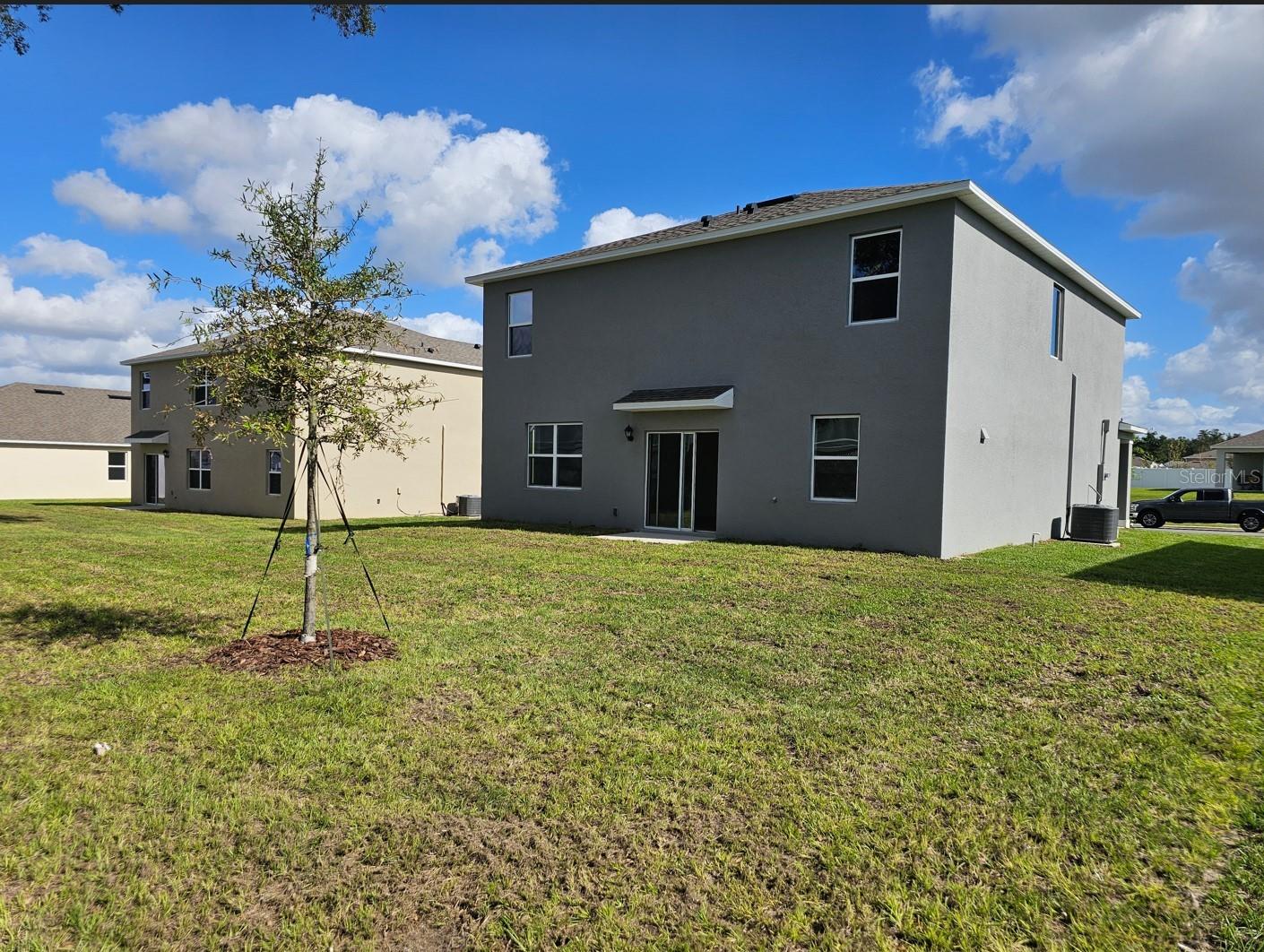 3951 RORY OAK CIR photo 4