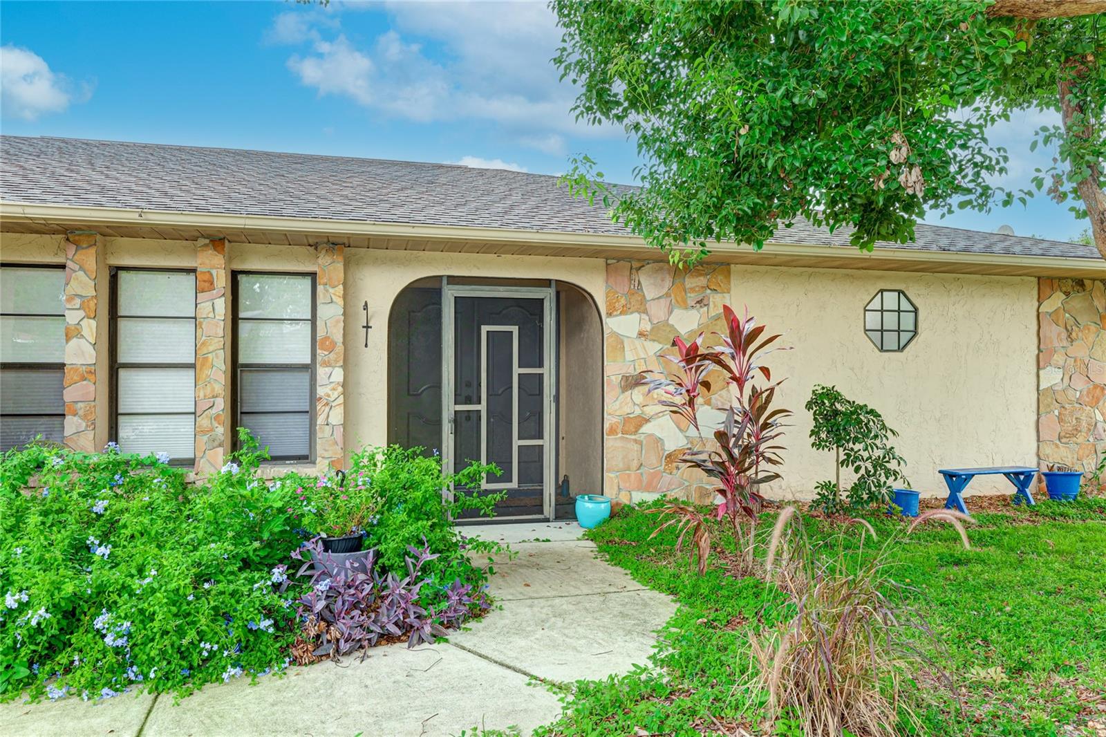 1535 BAY HILL CIR photo 4