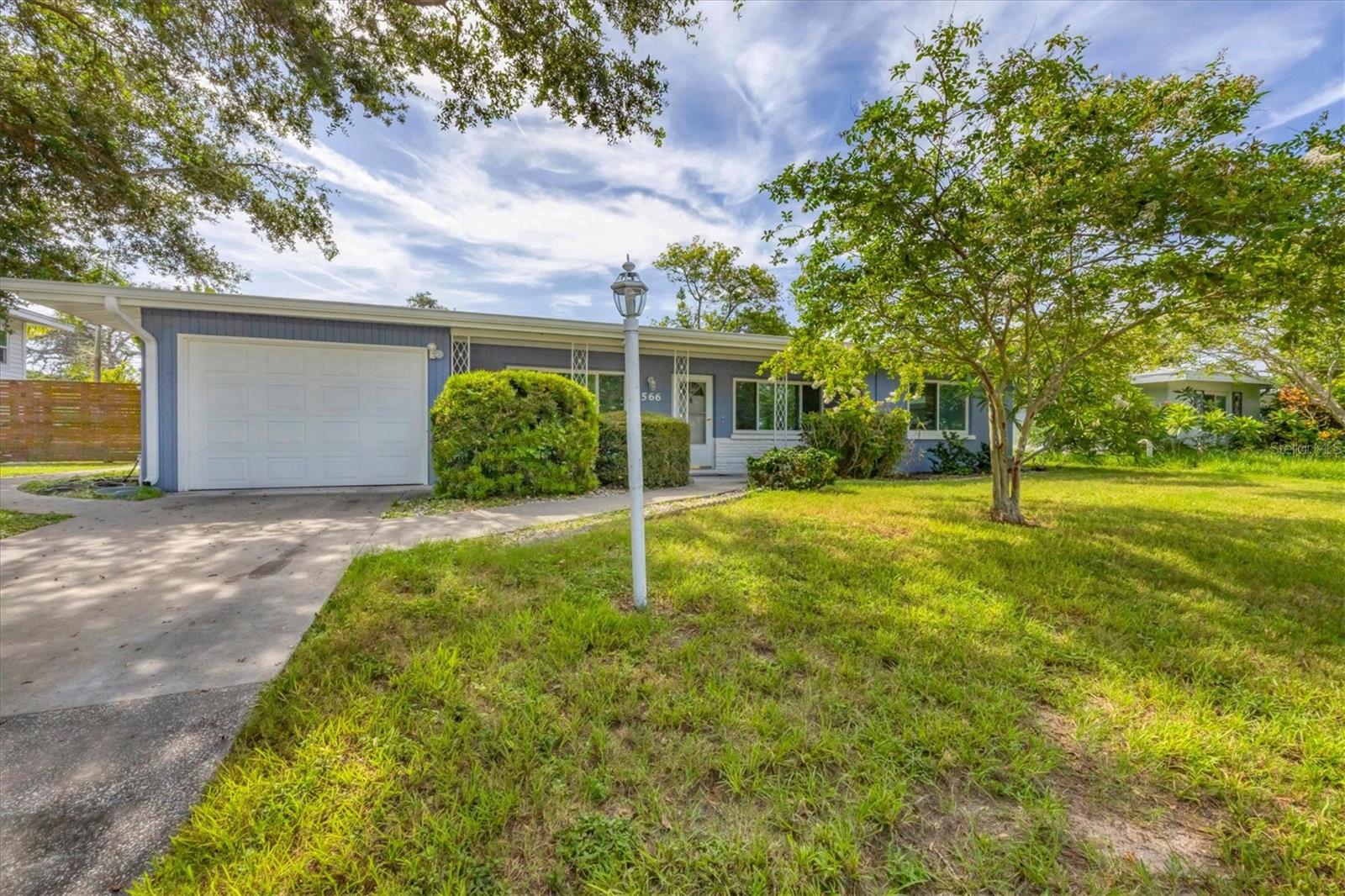2566 TULIP ST photo 2