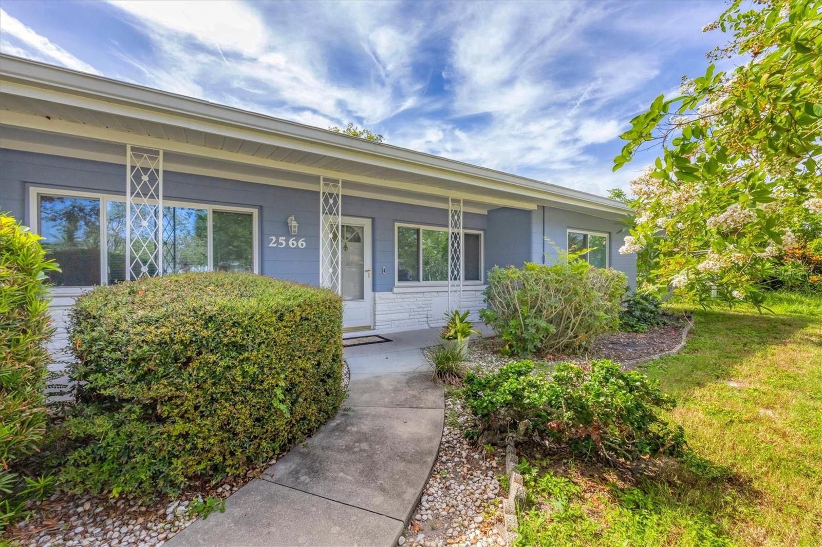 2566 TULIP ST photo 3