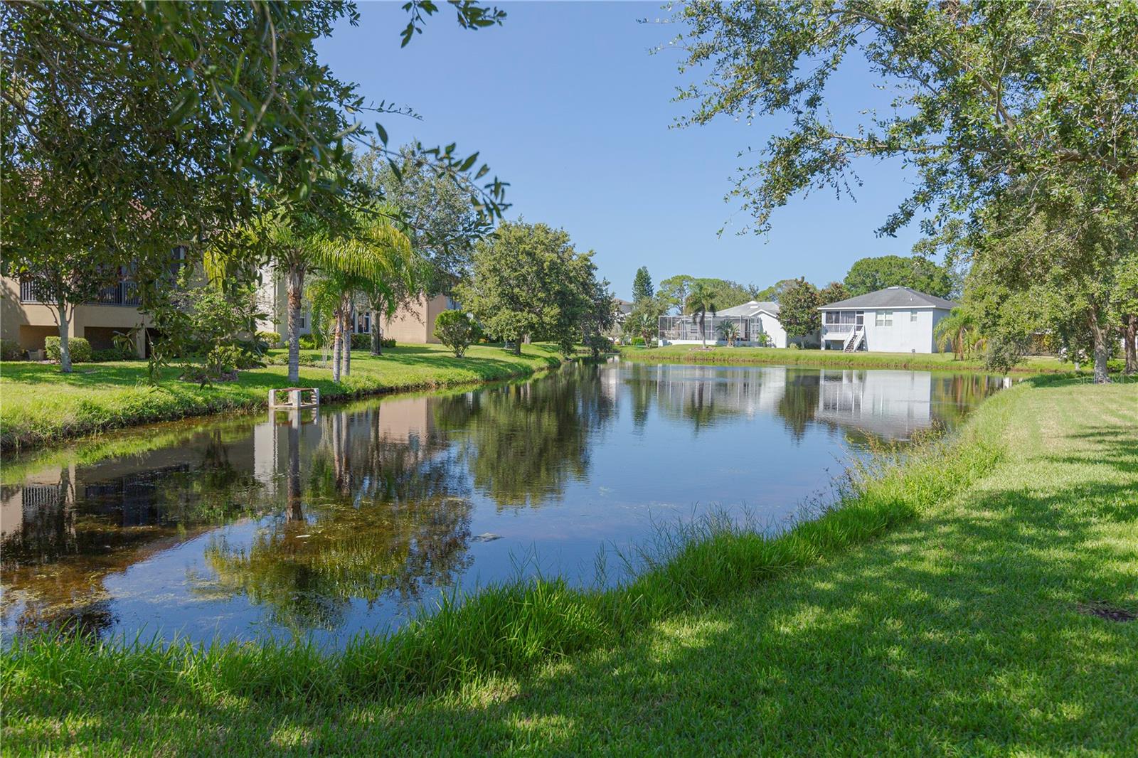 1134 S POINTE ALEXIS DR photo 2