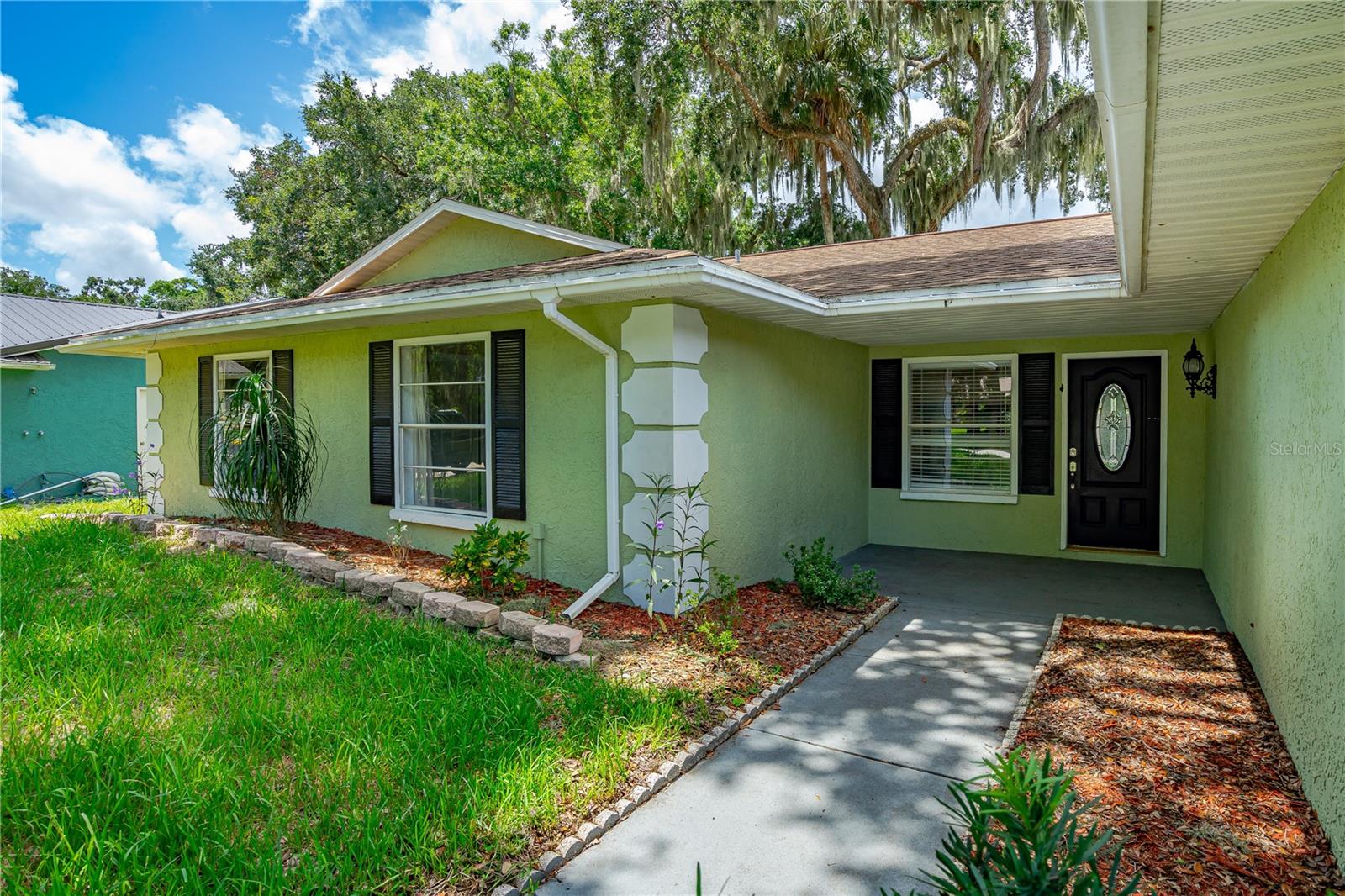 2212 KUMQUAT DR photo 2