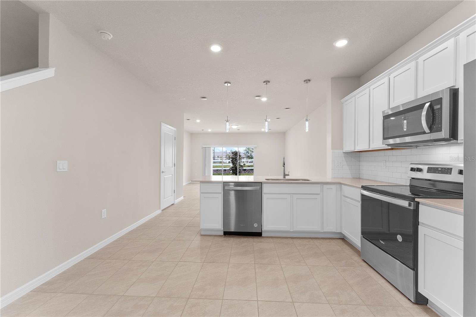 2907 STUNNING AVE photo 2