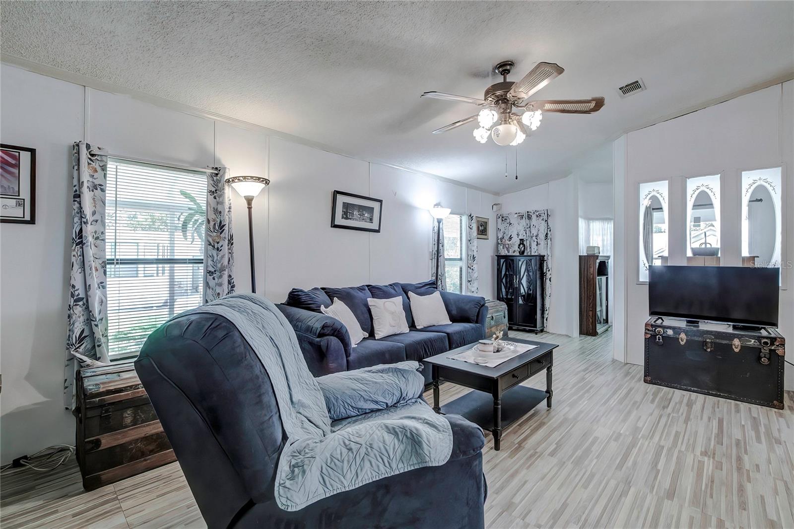 2757 KINGSWOOD CIR photo 5