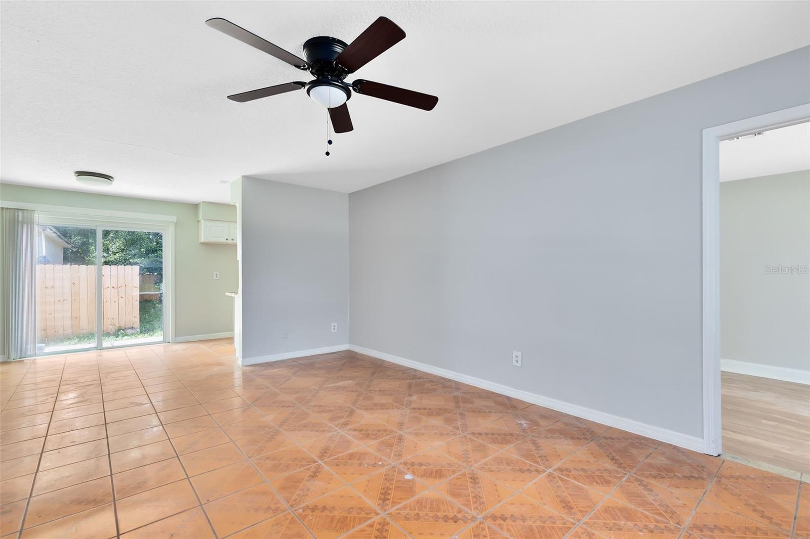 3432 HARRY ST photo 4
