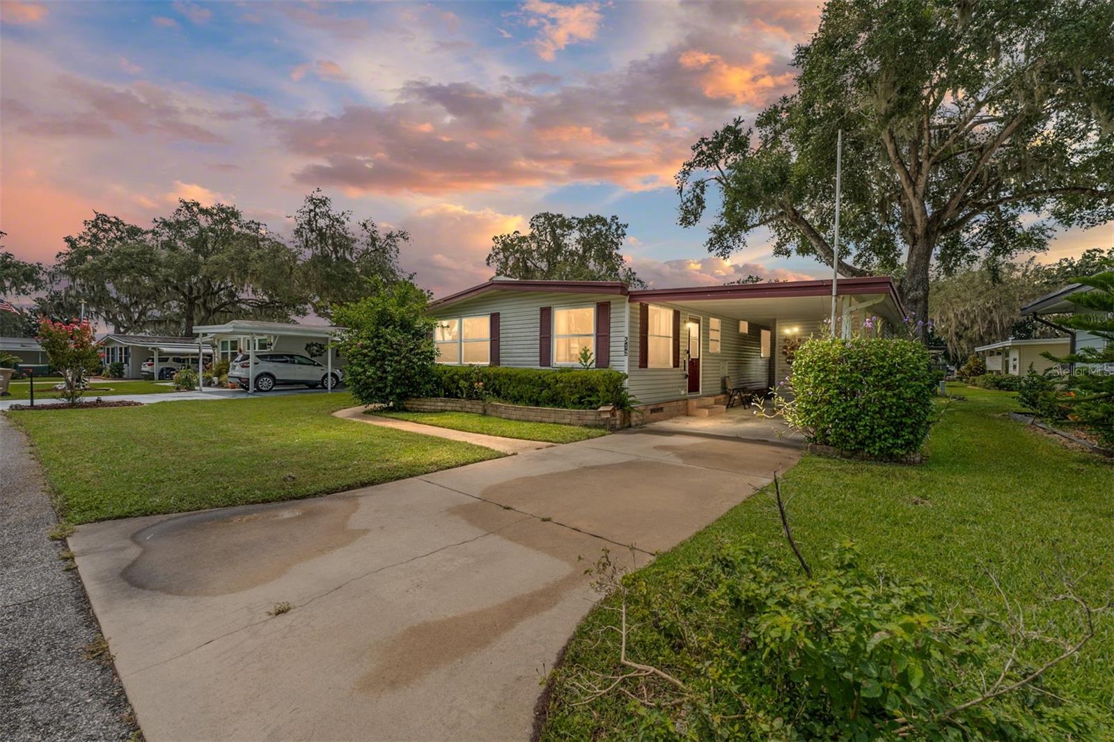 512 PALO VERDE DR photo 2