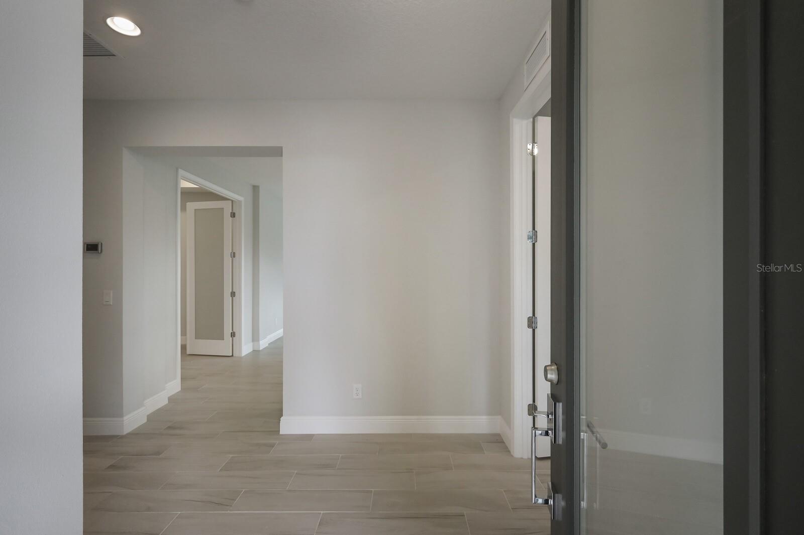 10748 KLEE AVE photo 4