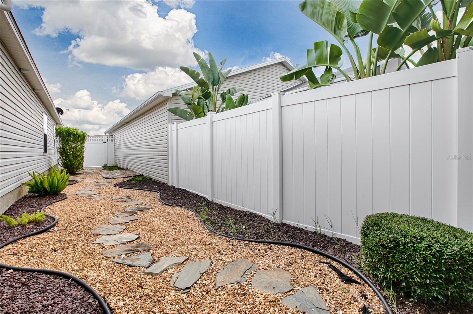 3114 JEMIMA AVE photo 4