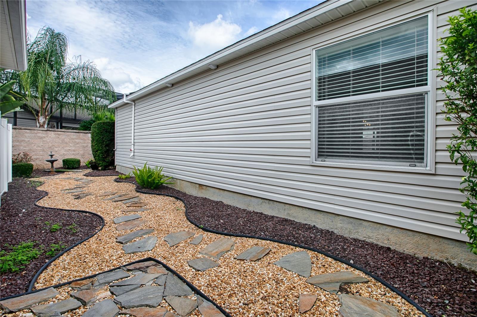 3114 JEMIMA AVE photo 5