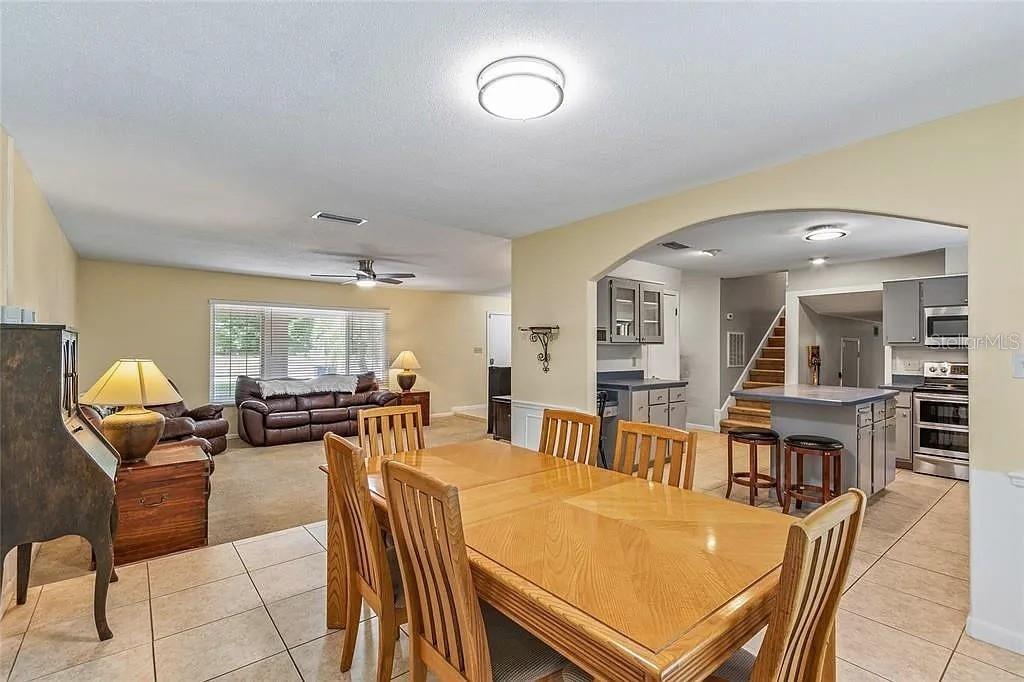 121 CANDLEWICK RD photo 5