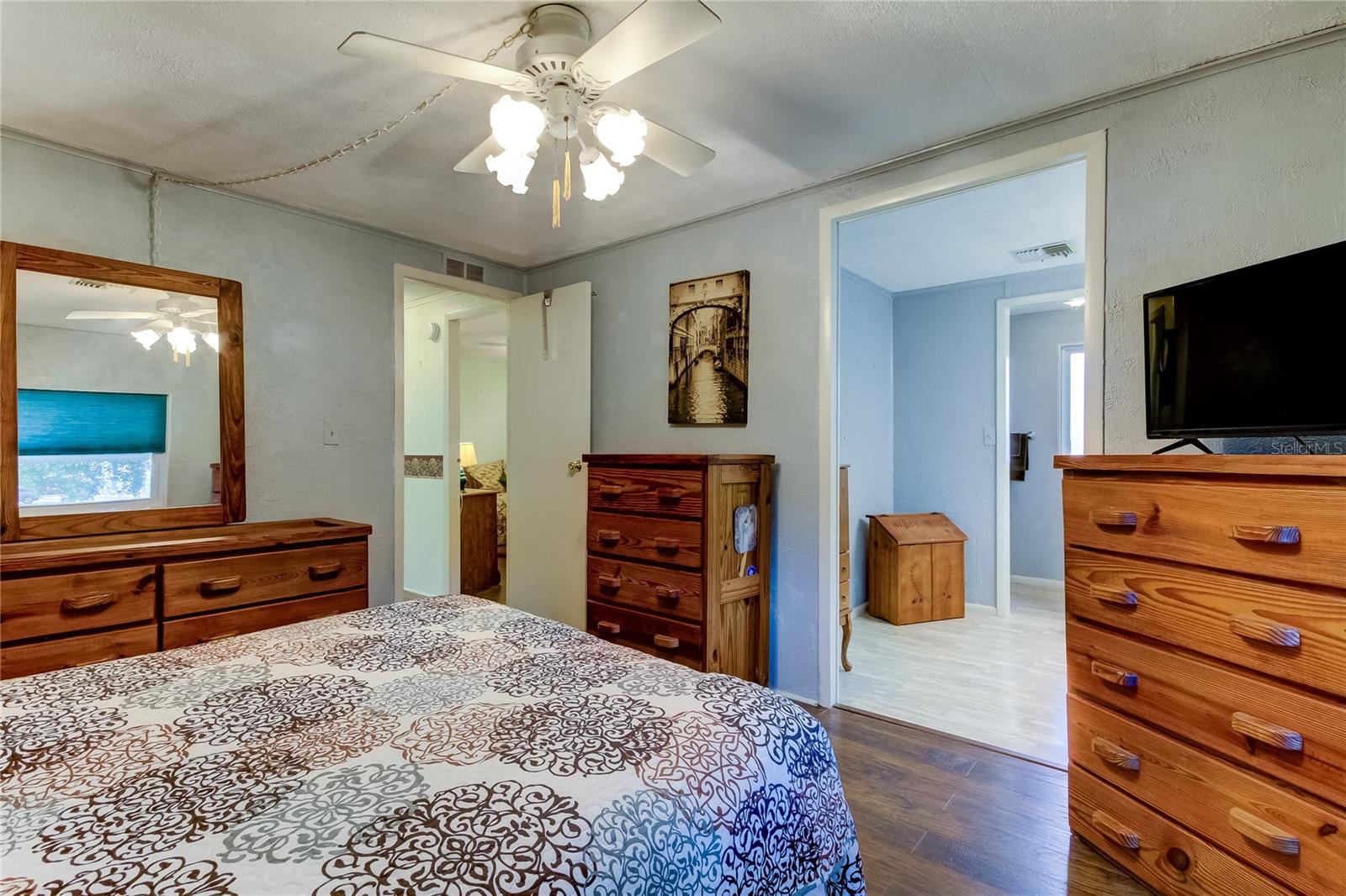 192 BLUE MARLIN DR photo 3