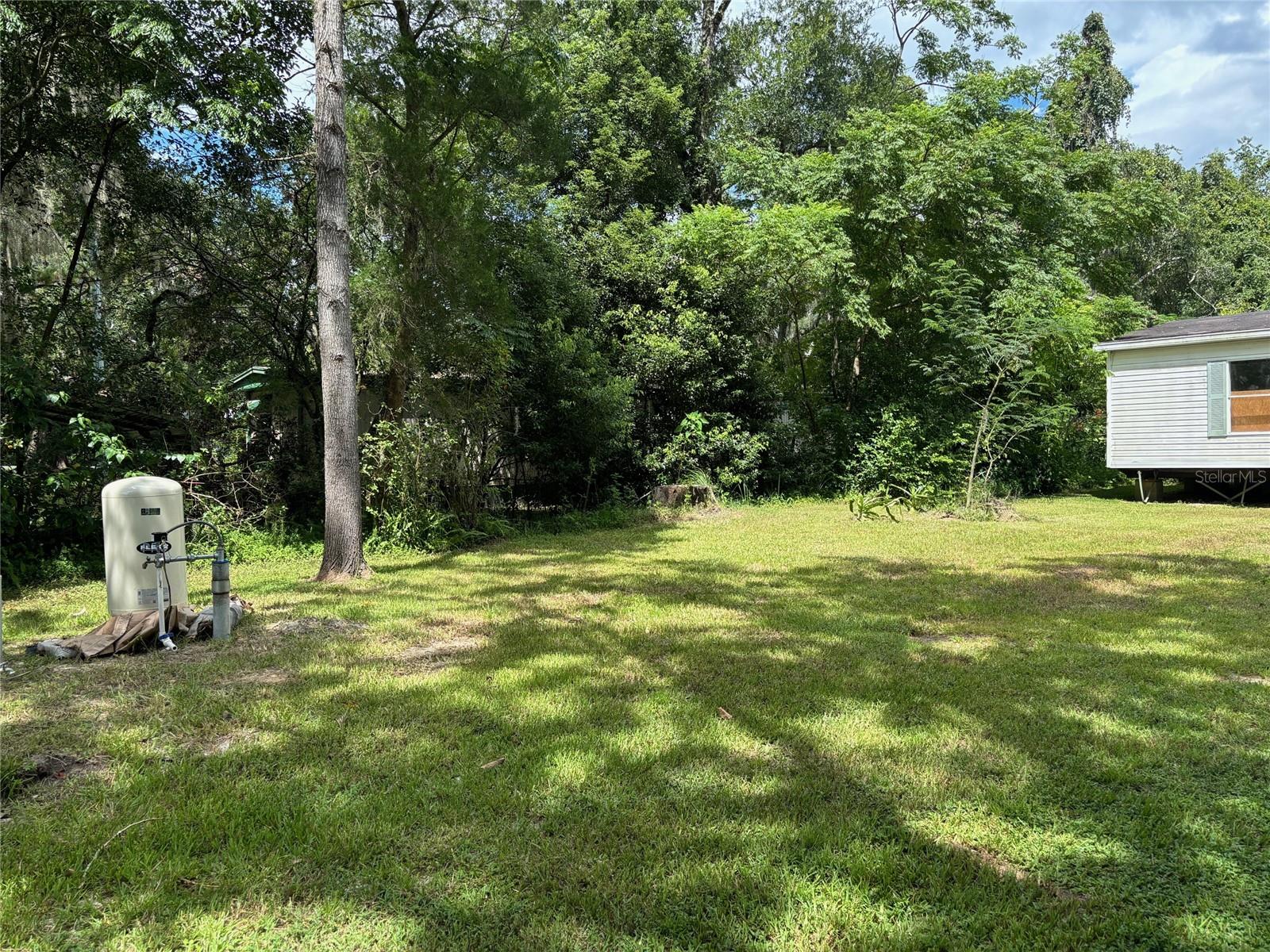 9492 MCINTYRE RD photo 3