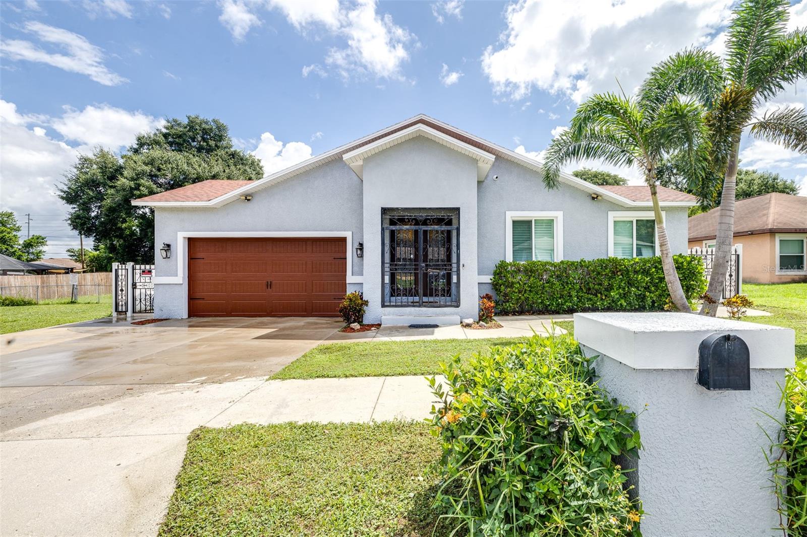 1553 WRIGHT DR photo 2