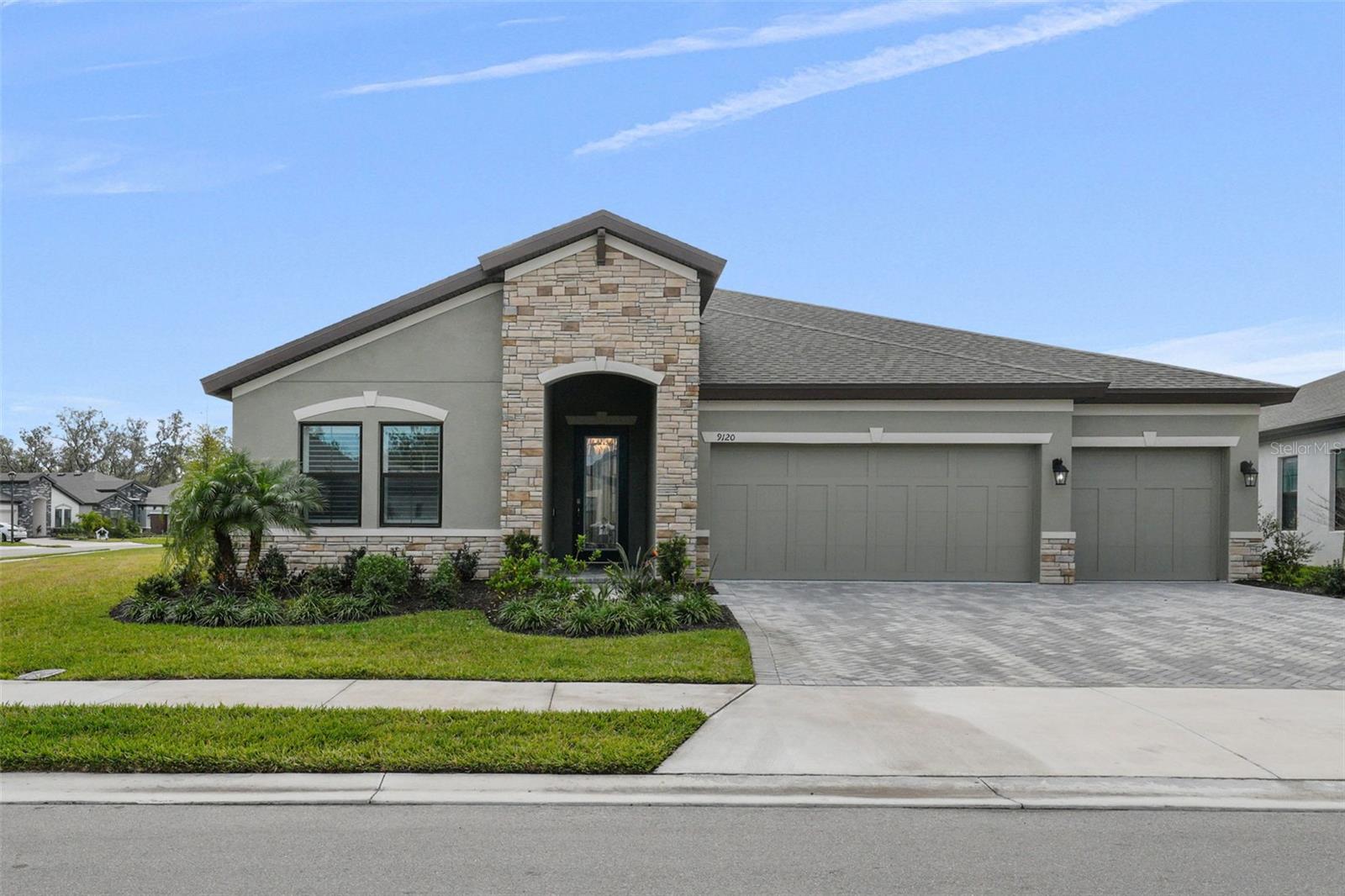 9120 WARM SPRINGS CIR photo 3