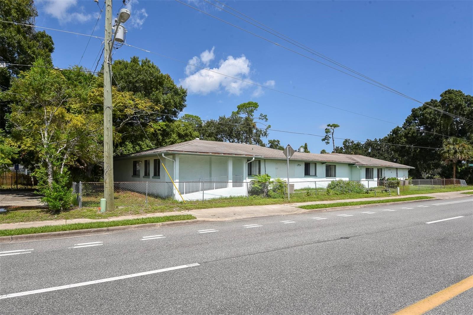 700 BEVILLE RD photo 2