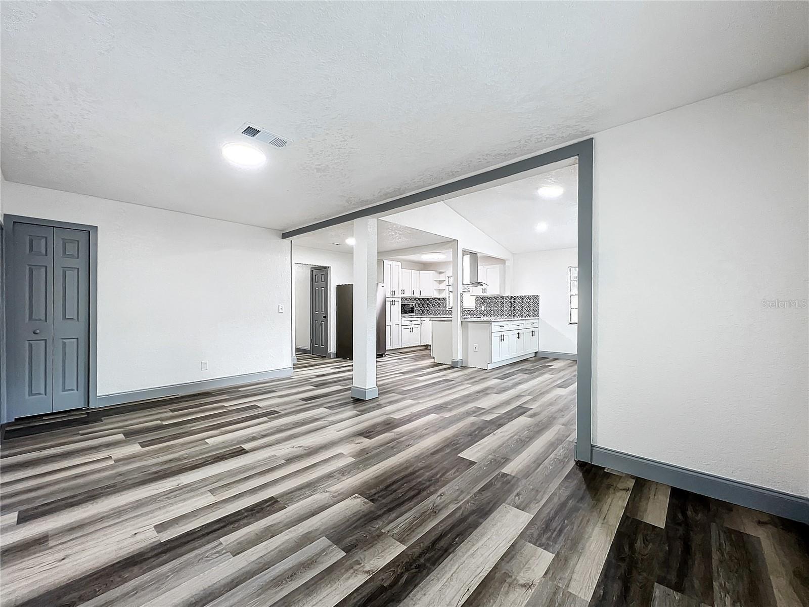 1306 CYPRESS AVE photo 5