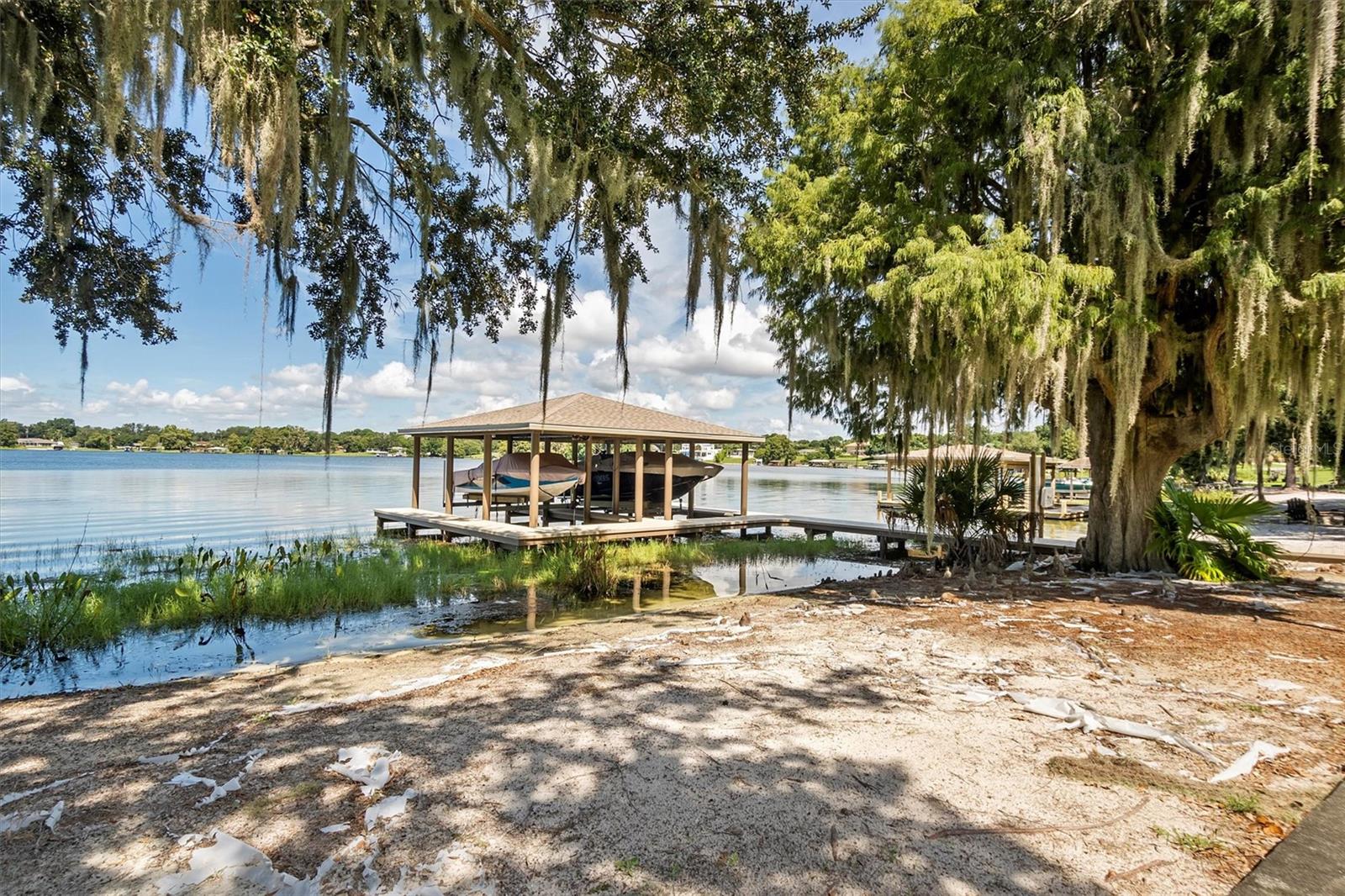 121 E LAKE SUMMIT DR photo 5