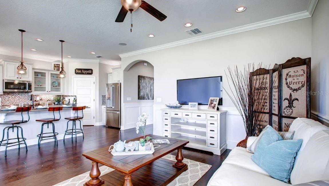 12853 CHARMED DR photo 5