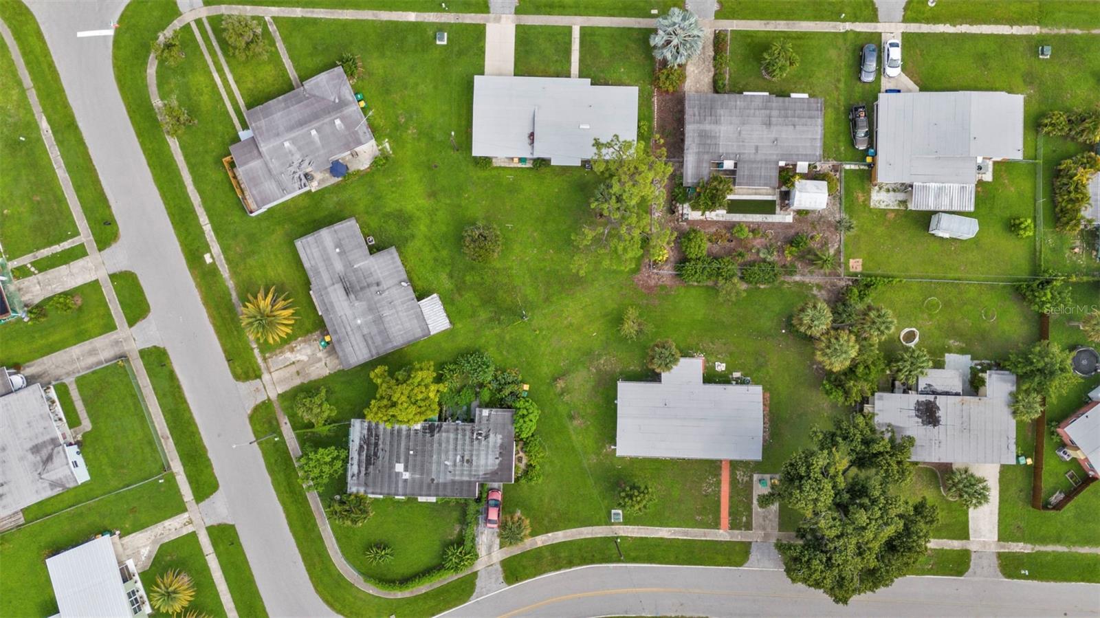22473 HERNANDO AVE photo 2