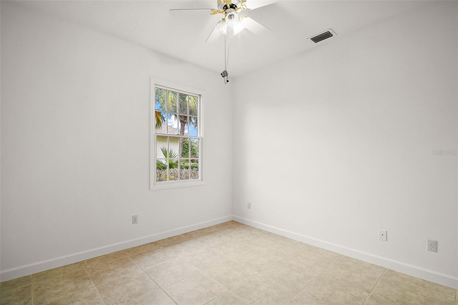 5008 GREENBRIAR TRL photo 5