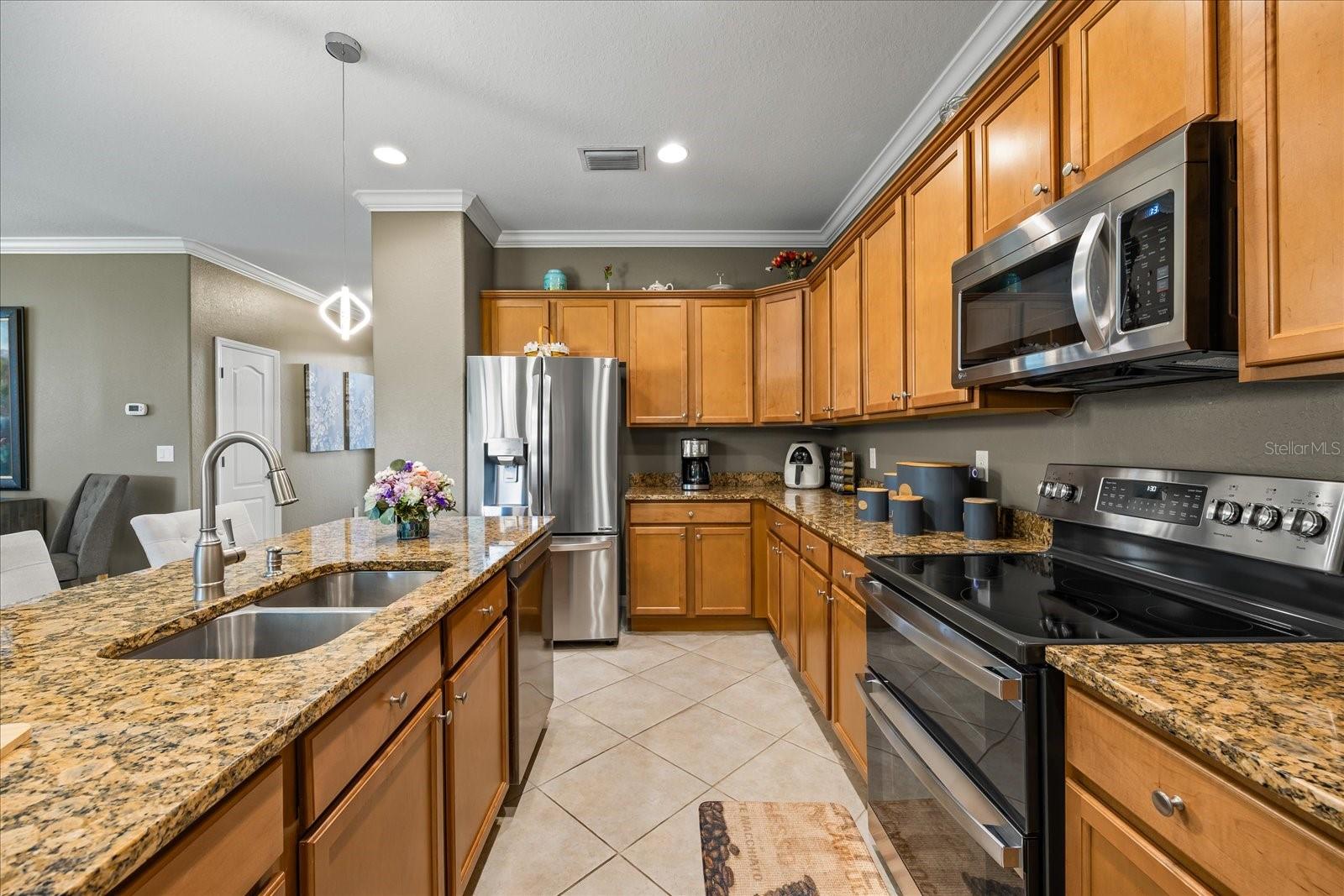 7006 QUIET CREEK DR photo 5