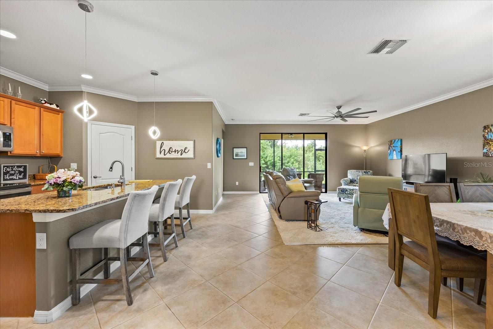 7006 QUIET CREEK DR photo 2