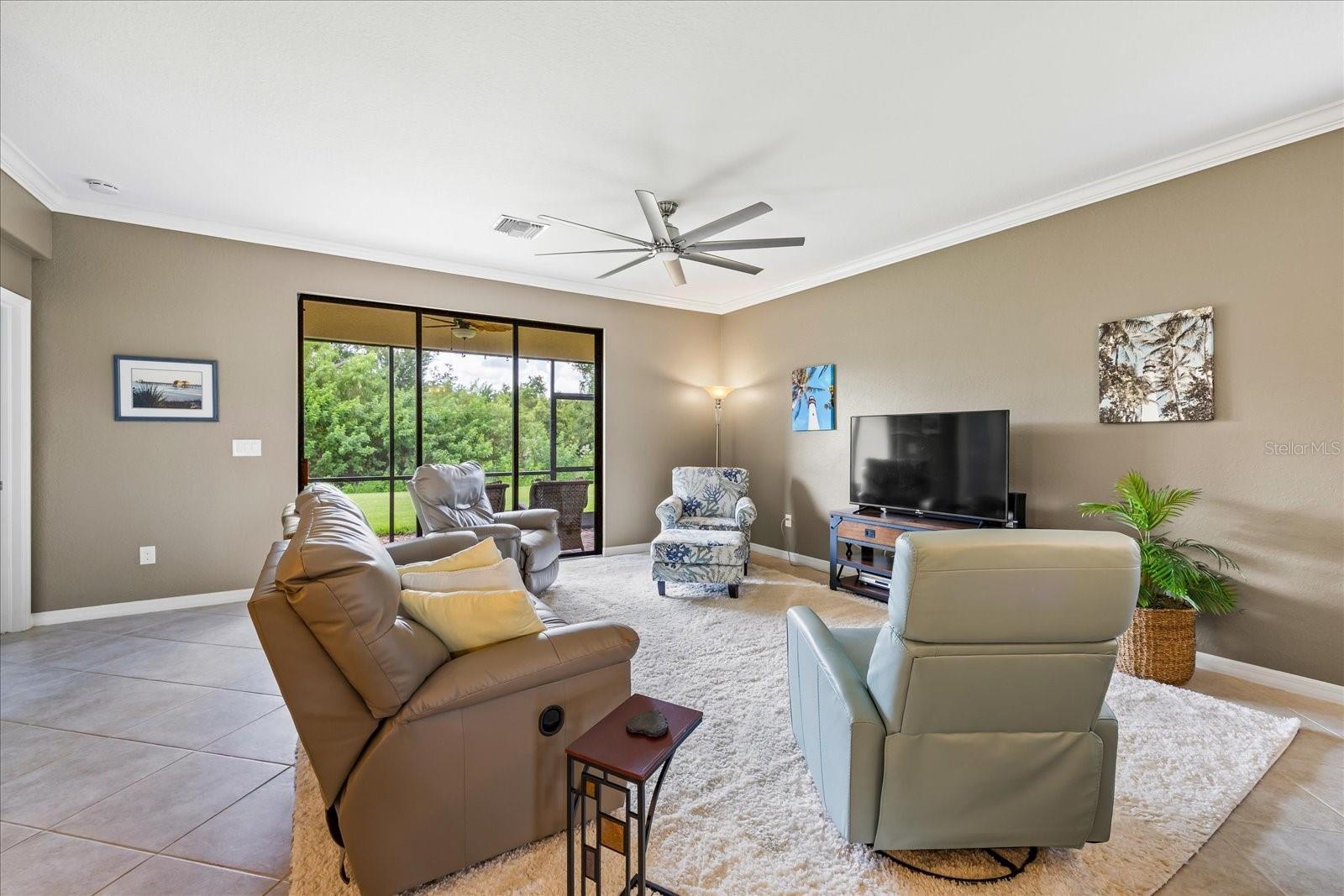 7006 QUIET CREEK DR photo 4