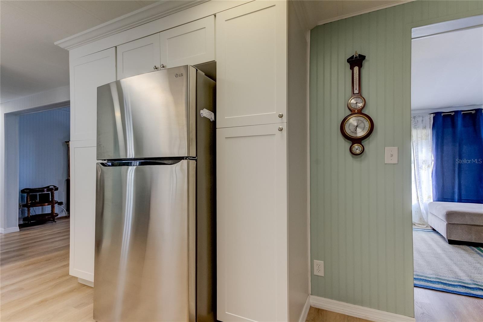 186 BLUE MARLIN DR photo 2