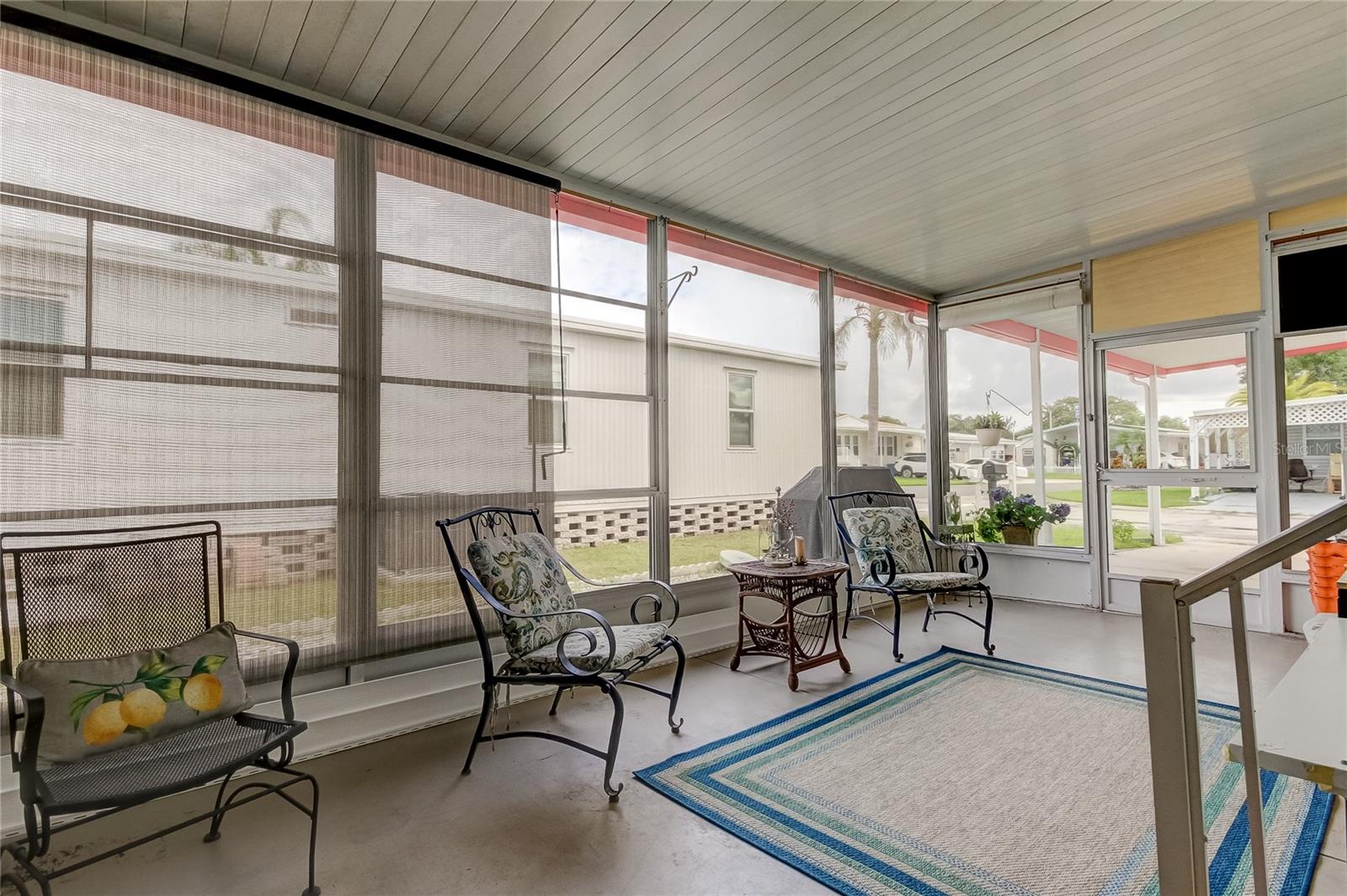 186 BLUE MARLIN DR photo 3