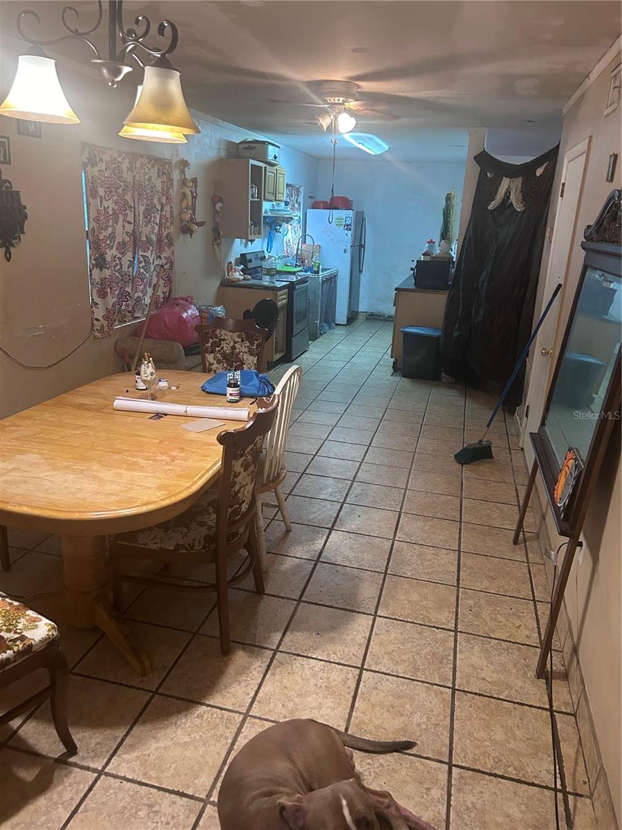 131 CALDWELL ST photo 2