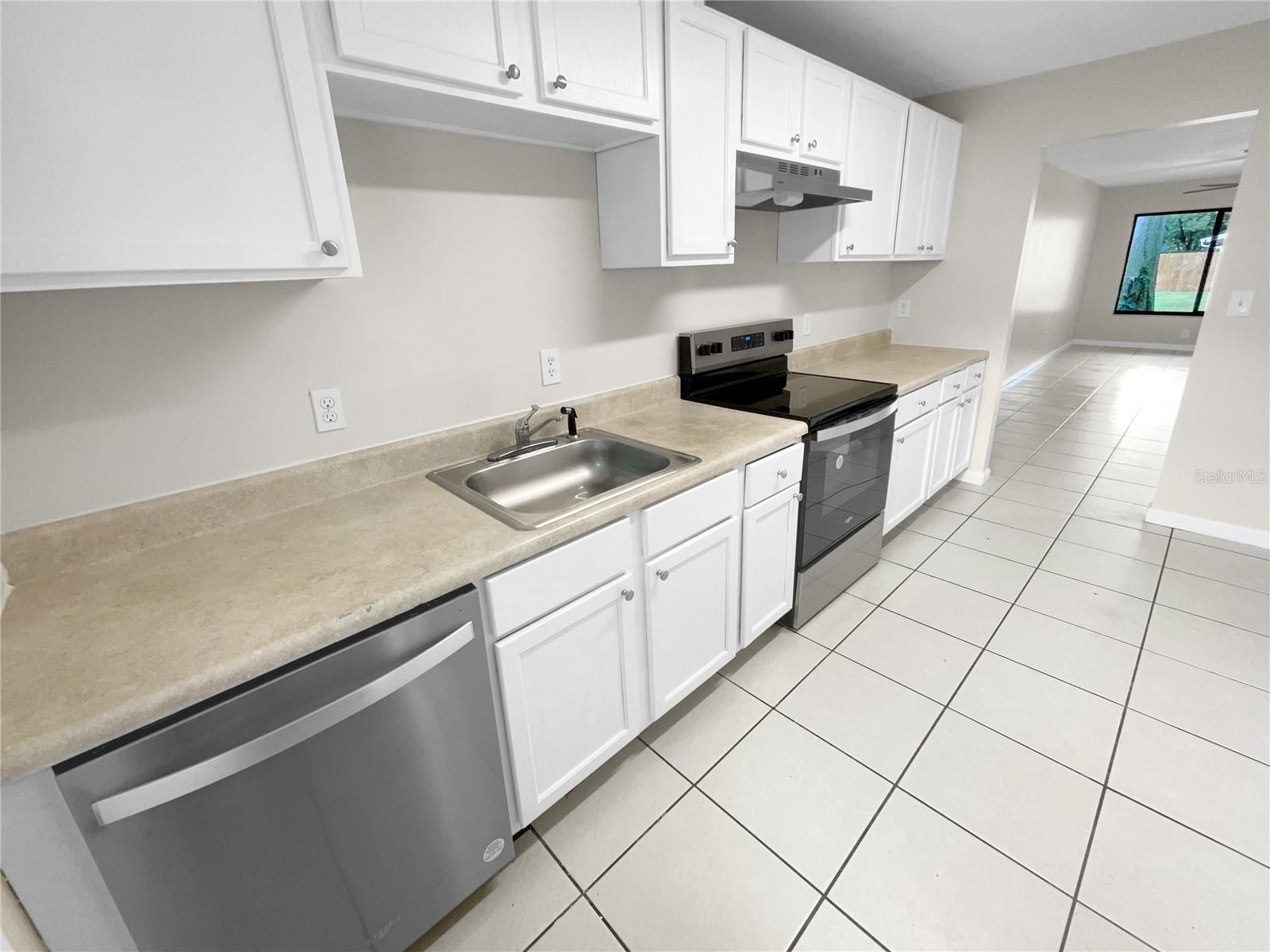 220 CHEROKEE CT #107 photo 2