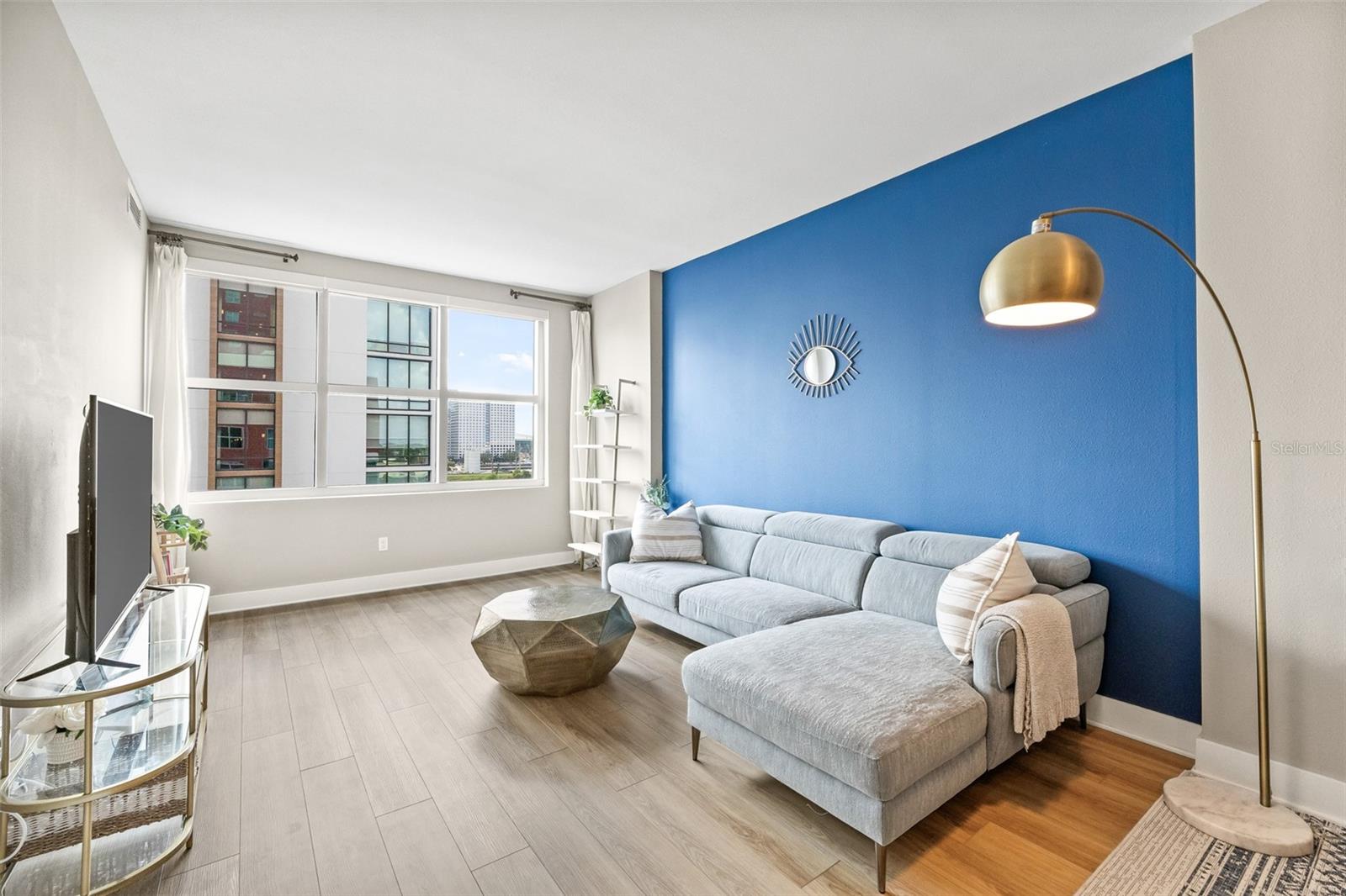 1120 E KENNEDY BLVD #734 photo 2