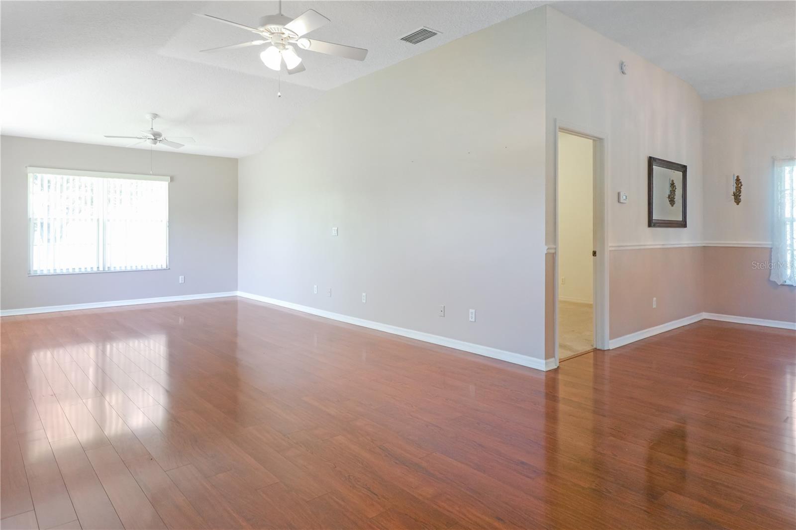 21701 QUEEN MARY CT photo 4
