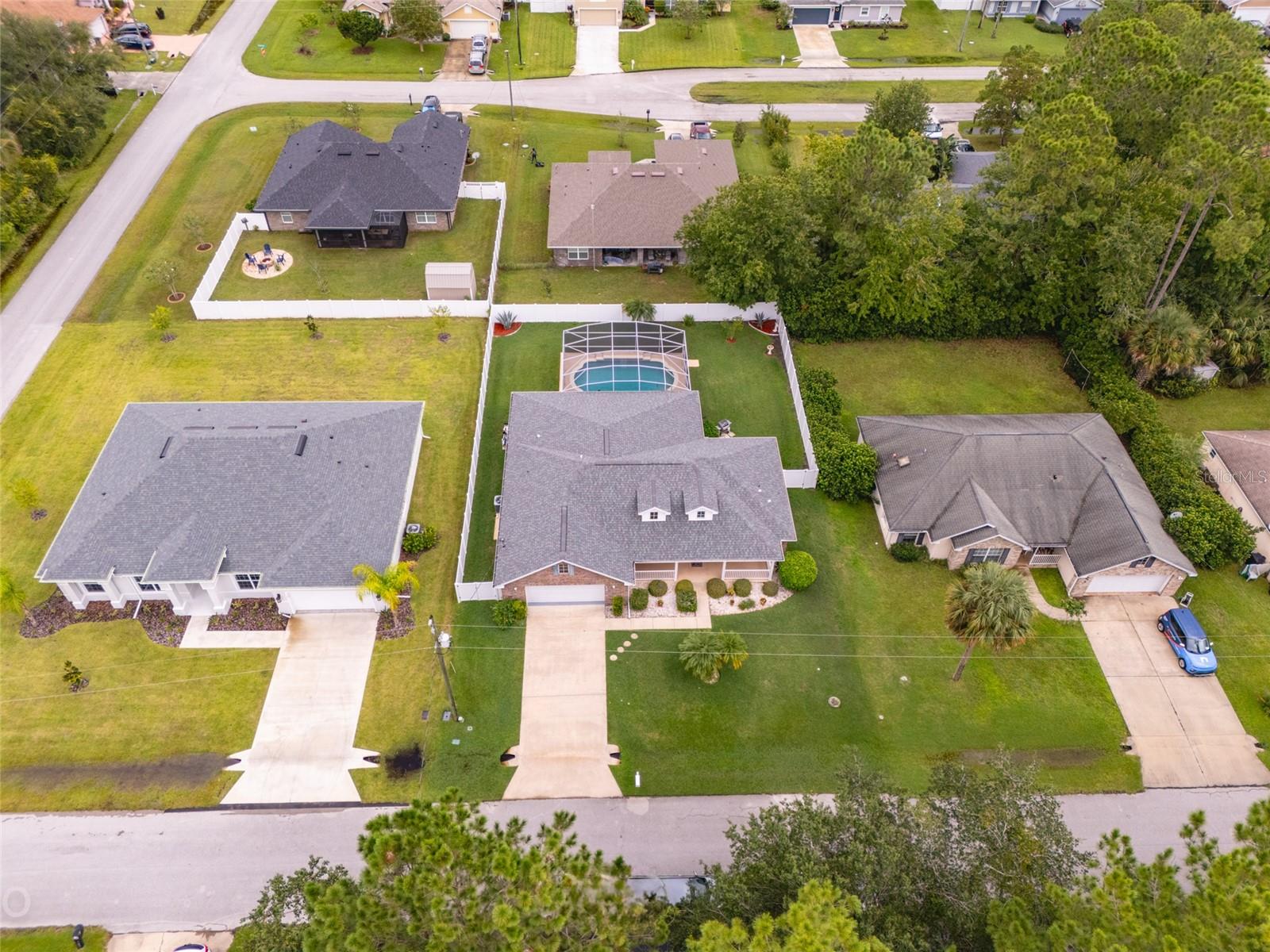 3 BURLAND PL photo 4