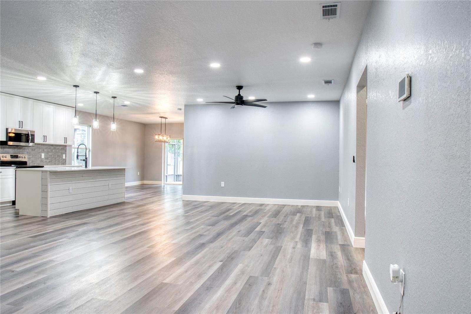 3711 JULIUS ESTATES BLVD photo 4
